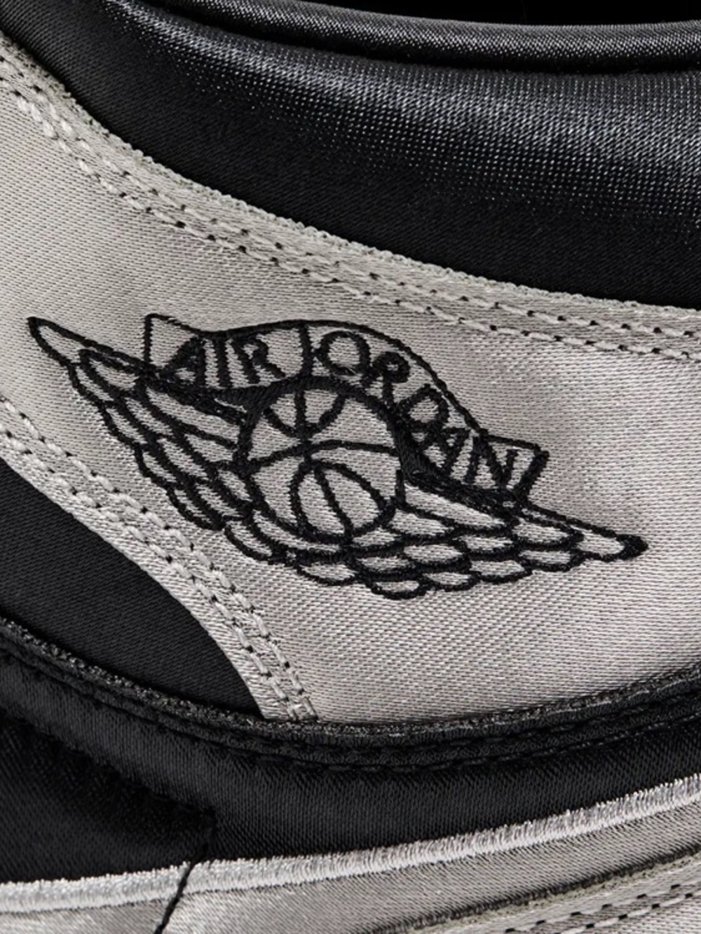 Air Jordan 1 Retro High OG 'Satin Shadow' - 9 - Picture 4 of 8